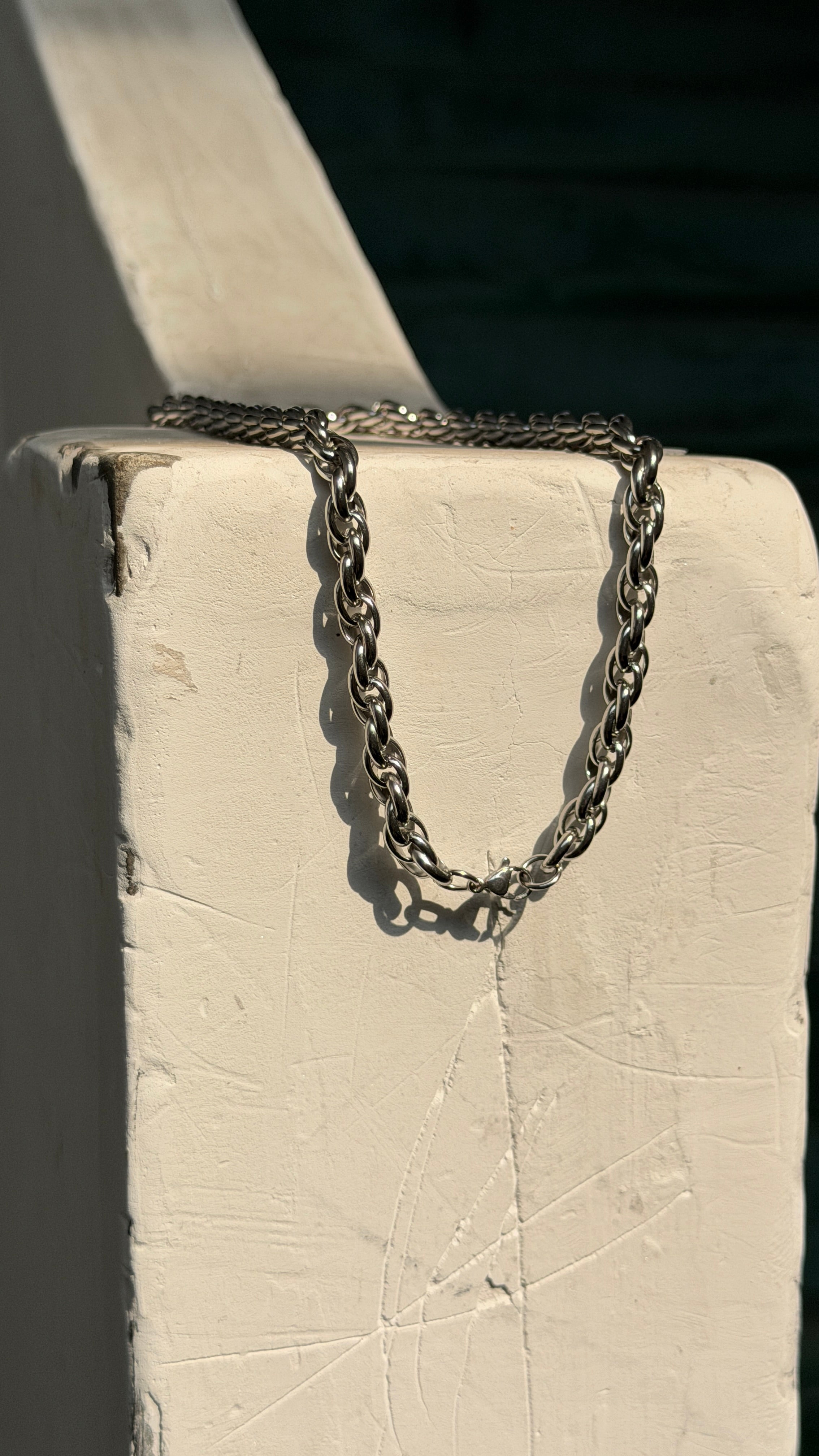 5.5mm Shaved Figaro Link Chain Necklace, 55cm