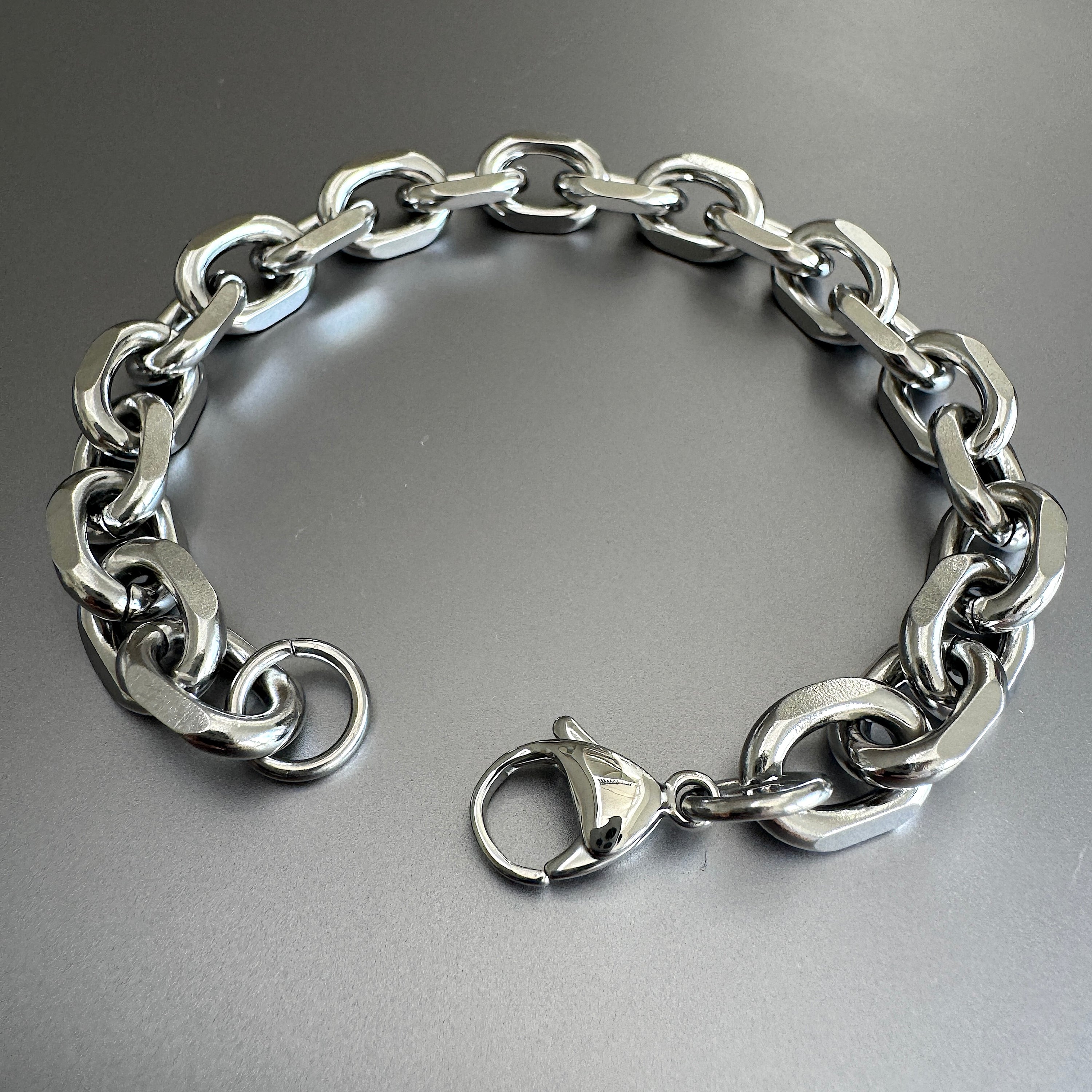 Beveled Cable Oval Chain Bracelet, 8mm, 10mm