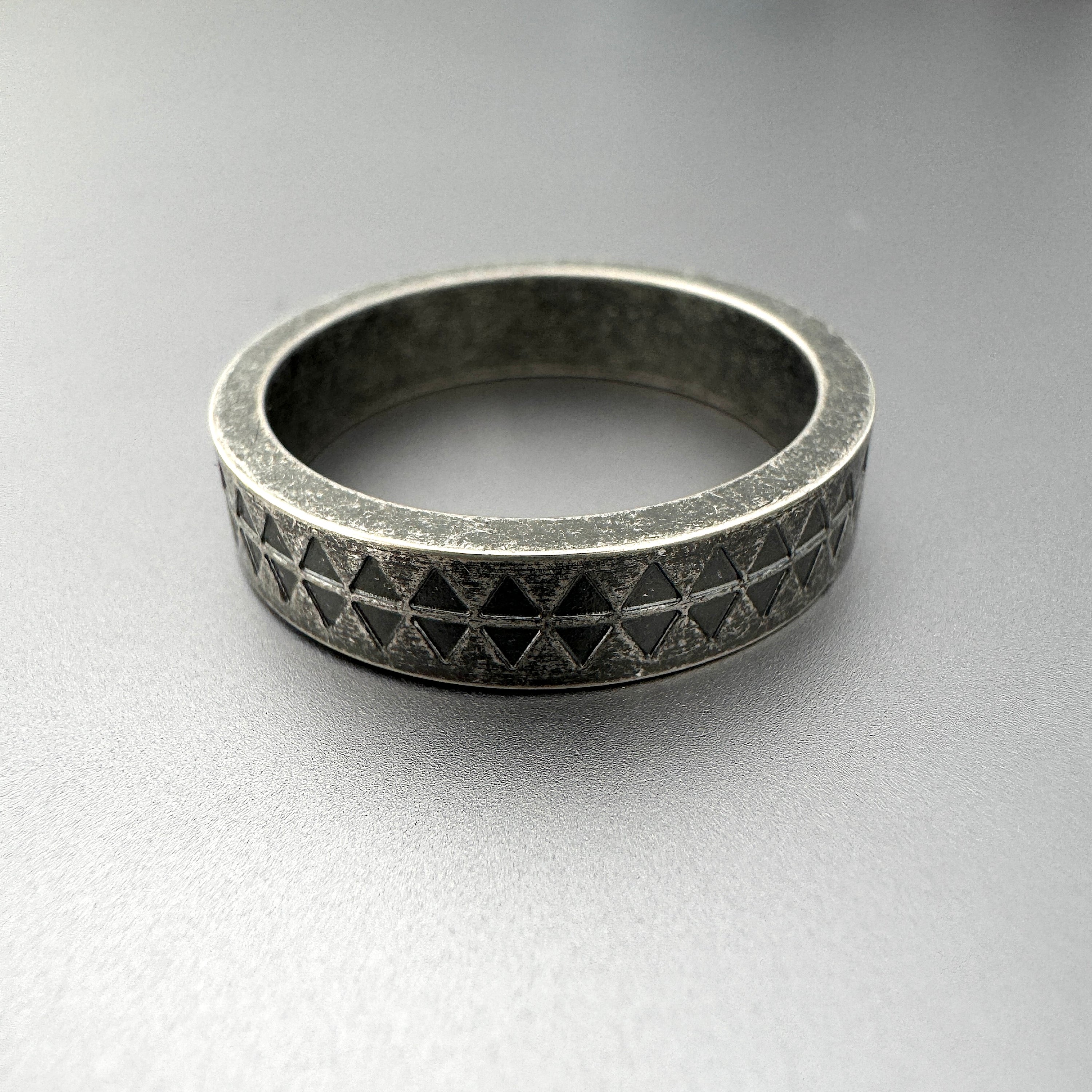 Etched Triangles Ring